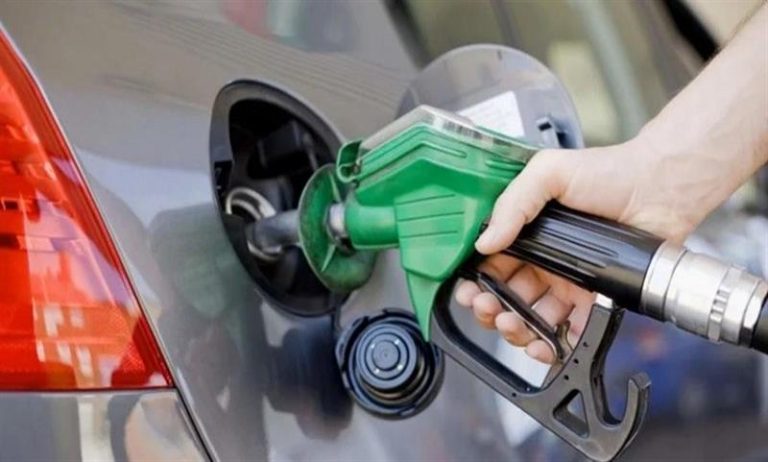 دولت عراق در دوراهی افزایش قیمت بنزین: راه‌حل اقتصادی یا نارضایتی عمومی؟
